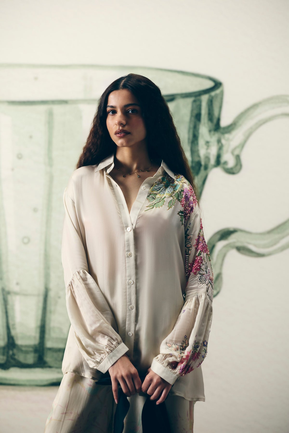 aika satin set in ivory, image 2