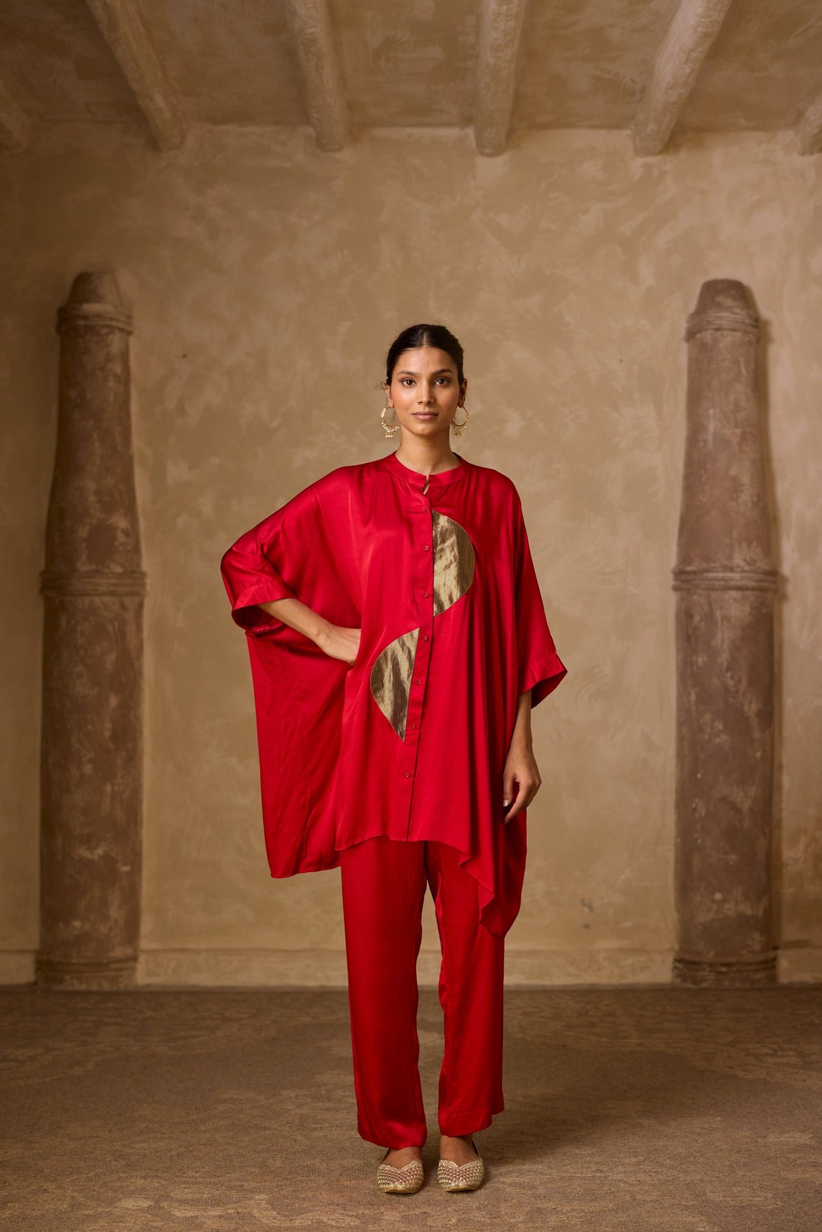 zoha anti-fit shirt set in red, image 2