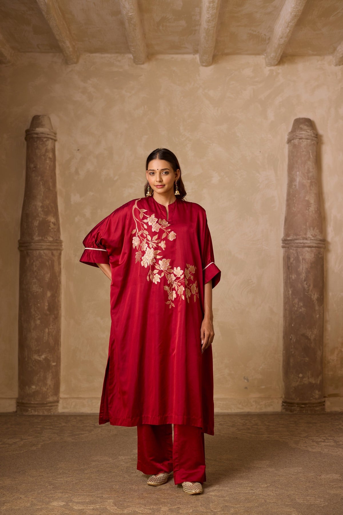 phool kaftan set in red, image 3