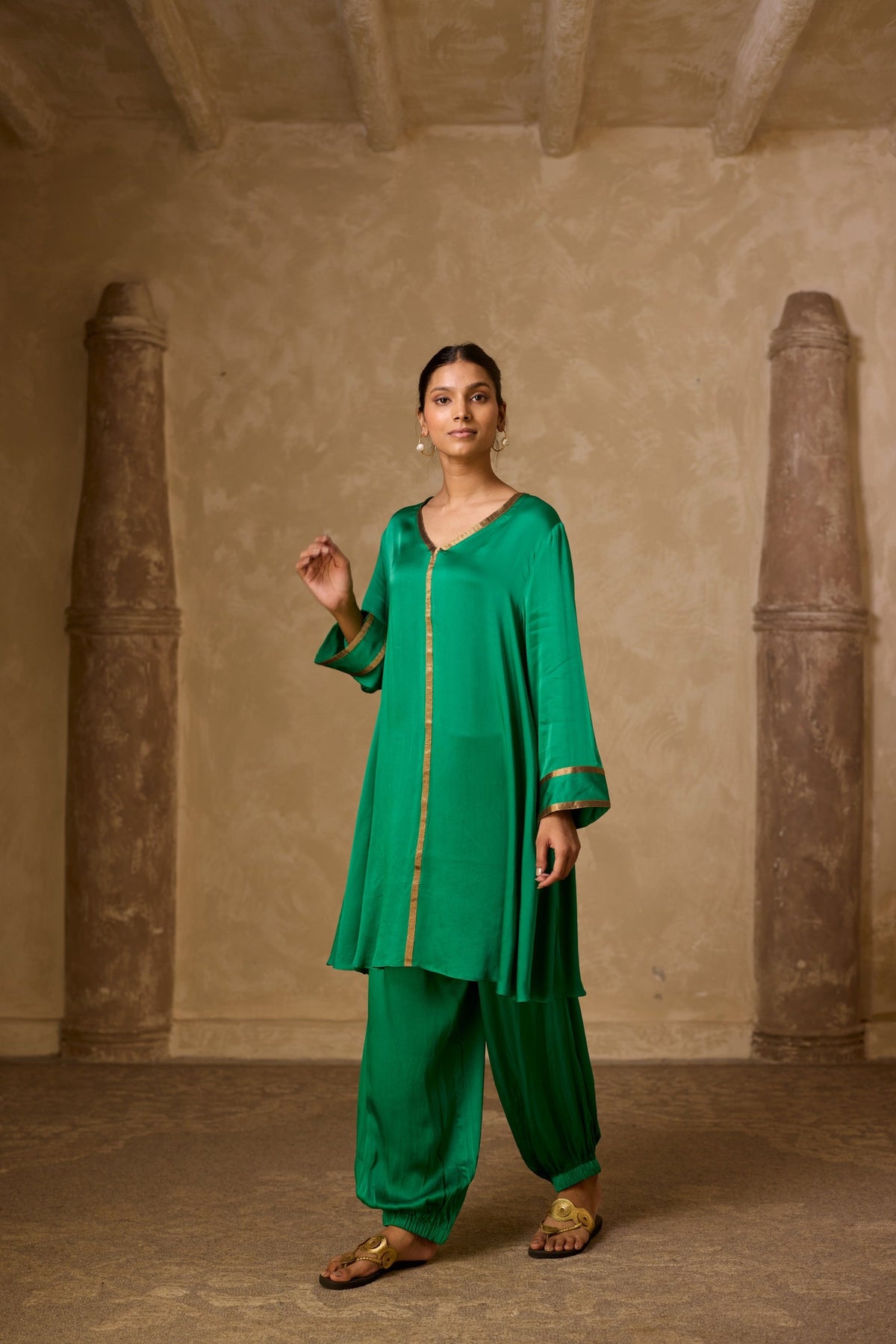 azra kurta set in green, image 3