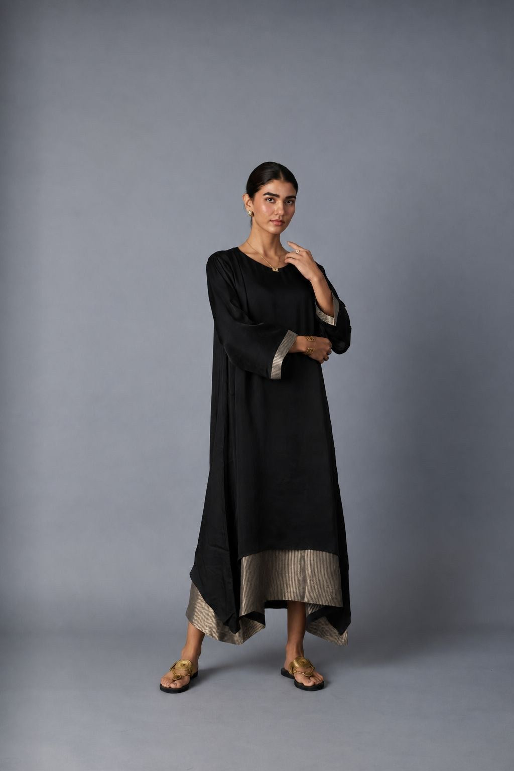 chameli dress with sleeves in black, image 4