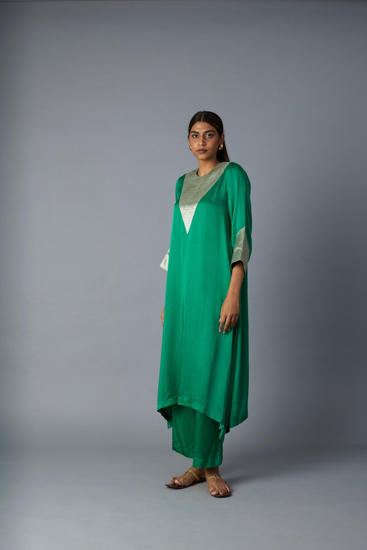 tikona kurta set in green, image 4