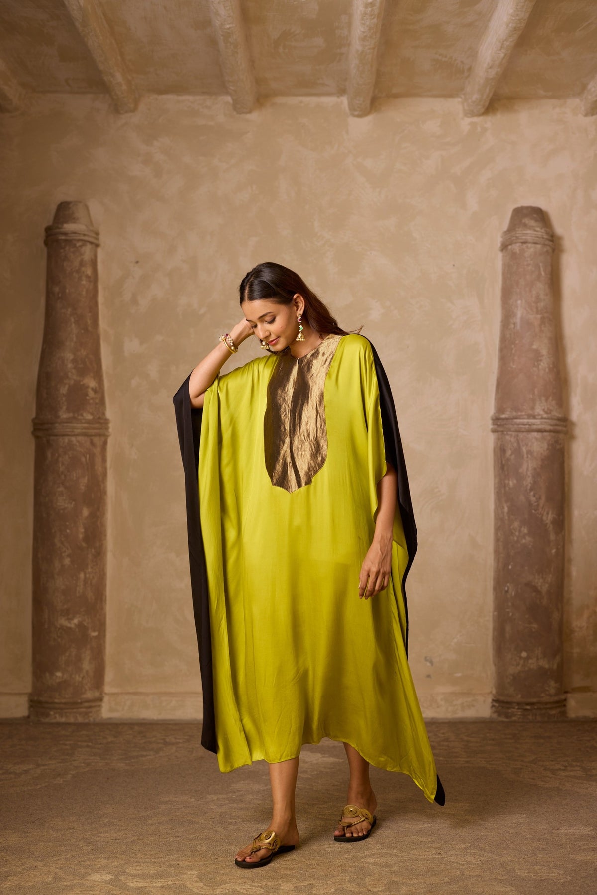 haar kaftan in lime green & black, image 4