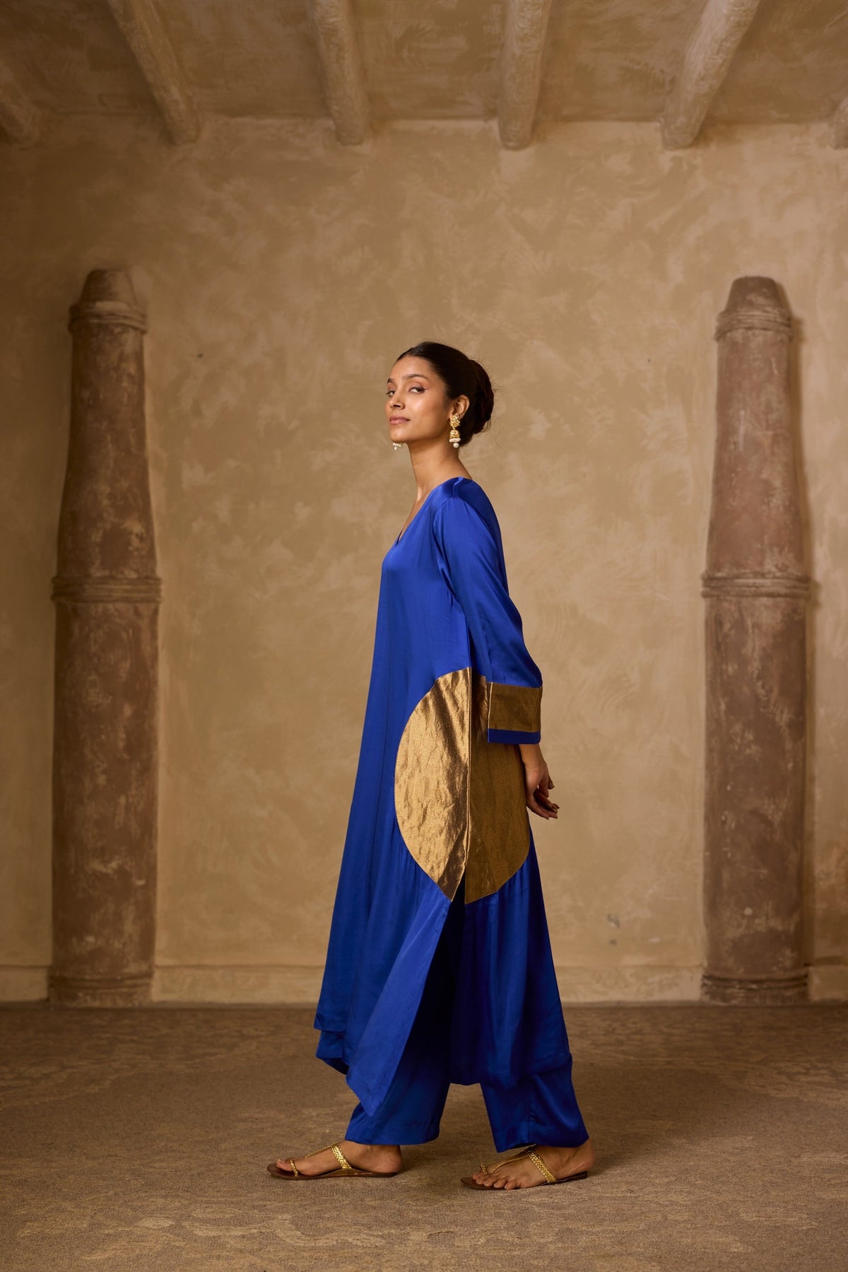rangoli kaftan set in royal blue, image 5