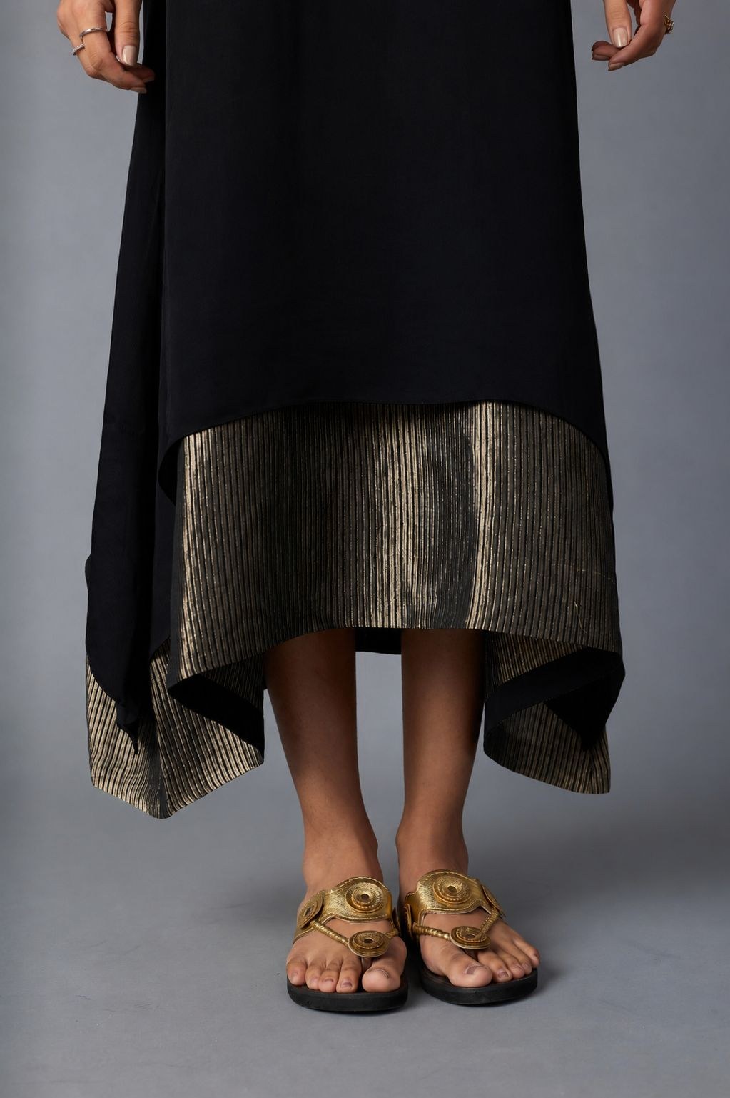 chameli dress with sleeves in black, image 5