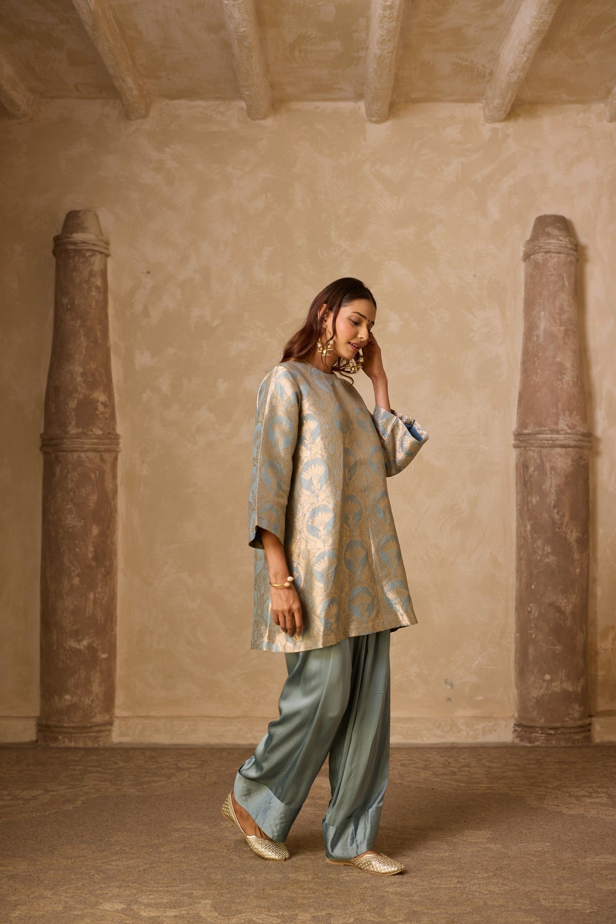 naaz farshi set in powder blue, image 7
