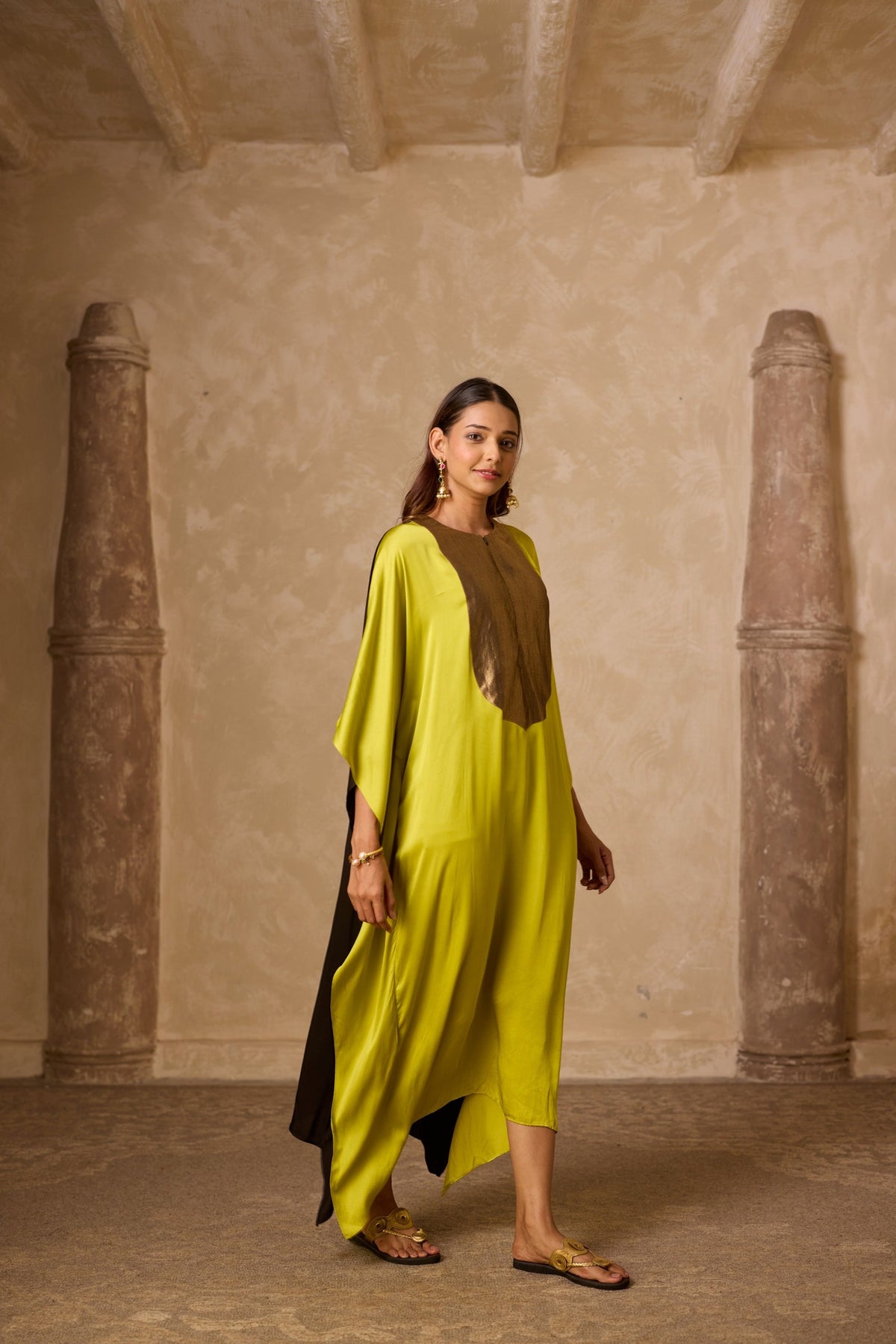 haar kaftan in lime green & black, image 7