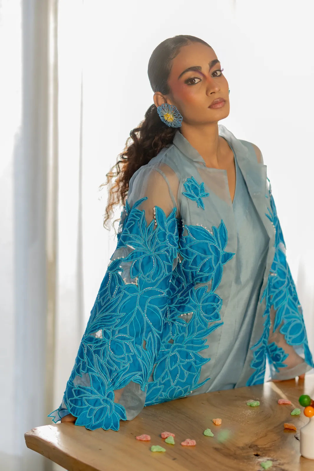 alia, image 1