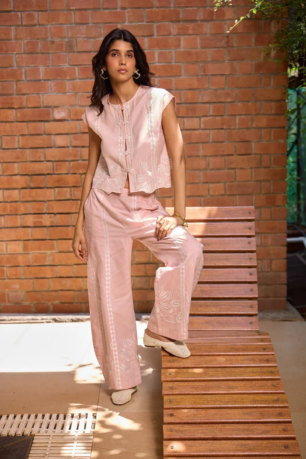 blush embroidered set, image 3