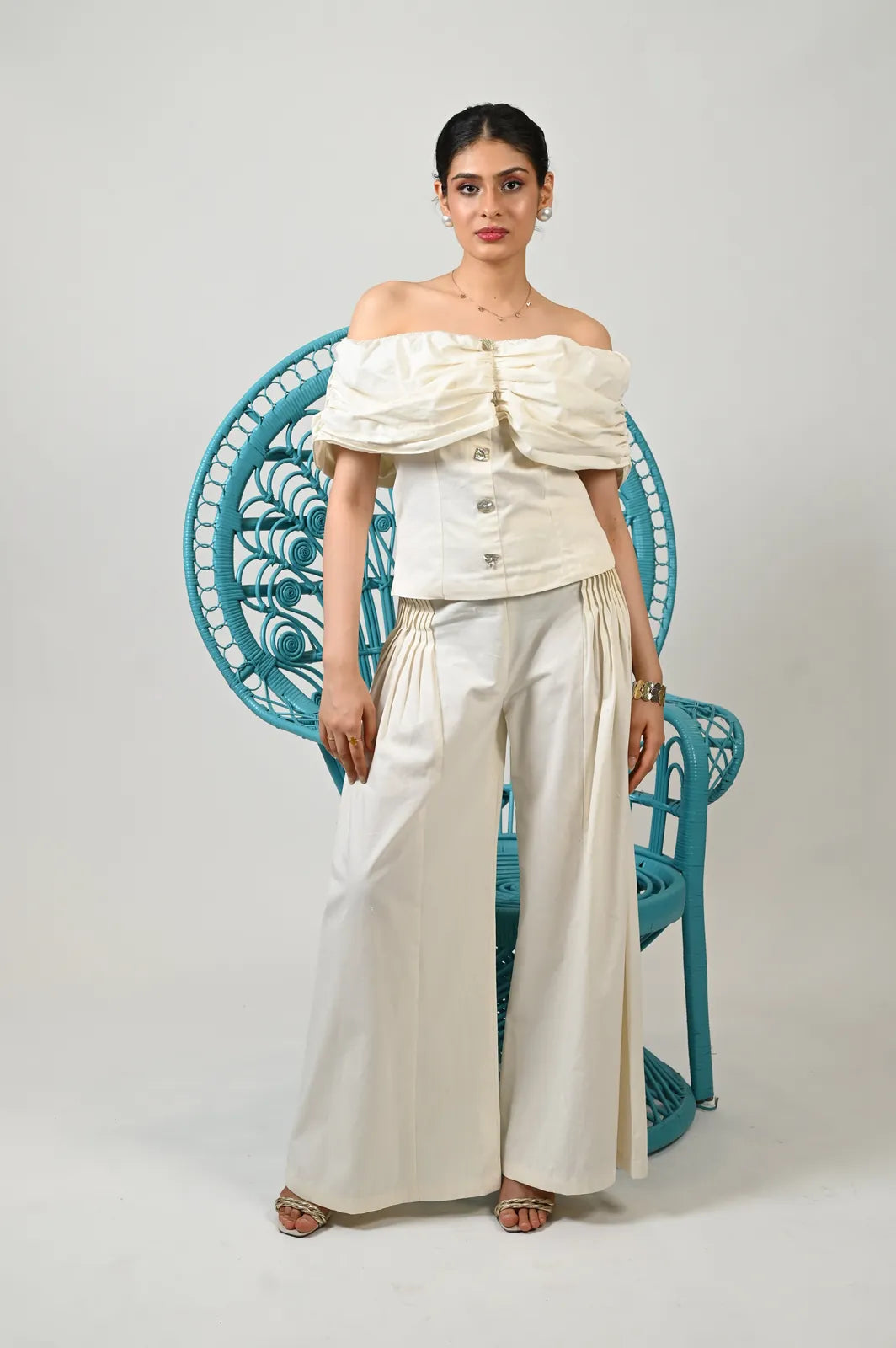 divya chawla in coconut cooler top, image 24