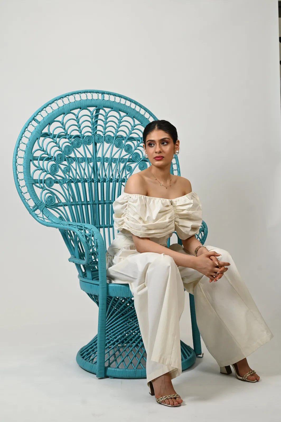 divya chawla in coconut cooler top, image 28