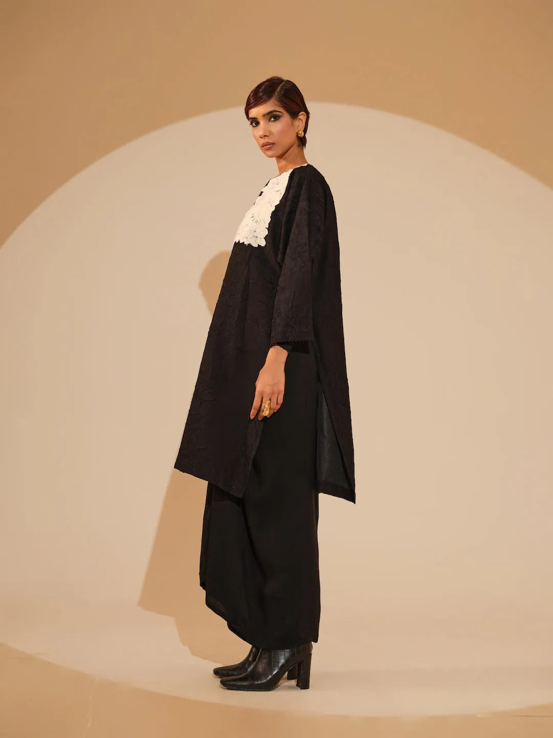 found skirt, image 3