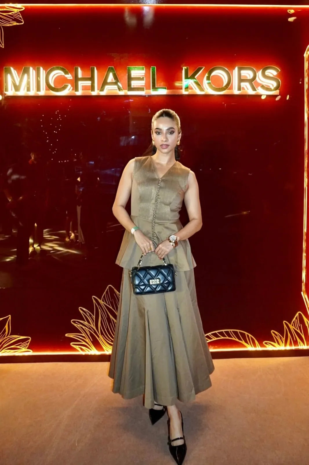 neeharika singh in lily vanderwoodsen set (sleeveless), image 6