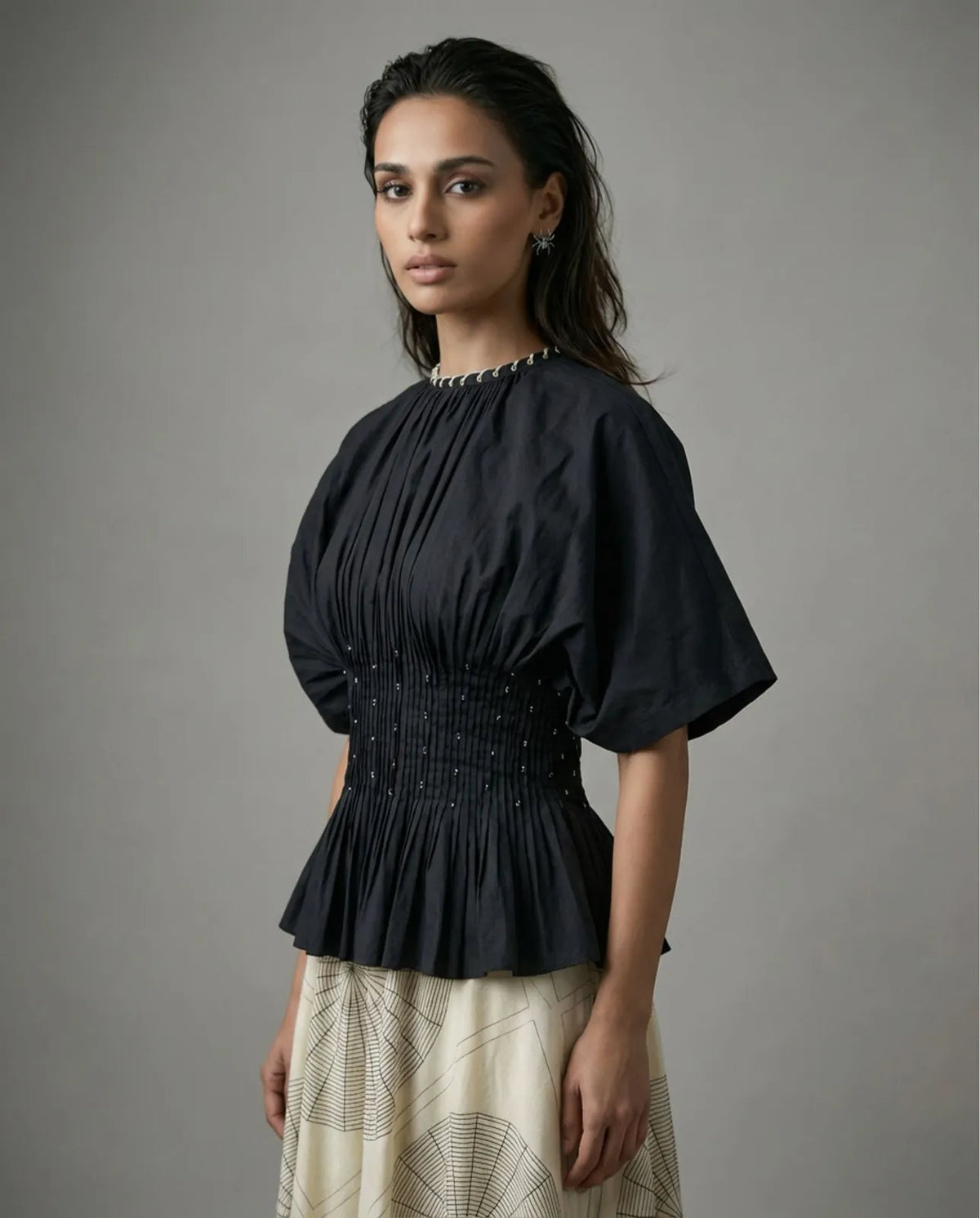 noir halo peplum, image 1