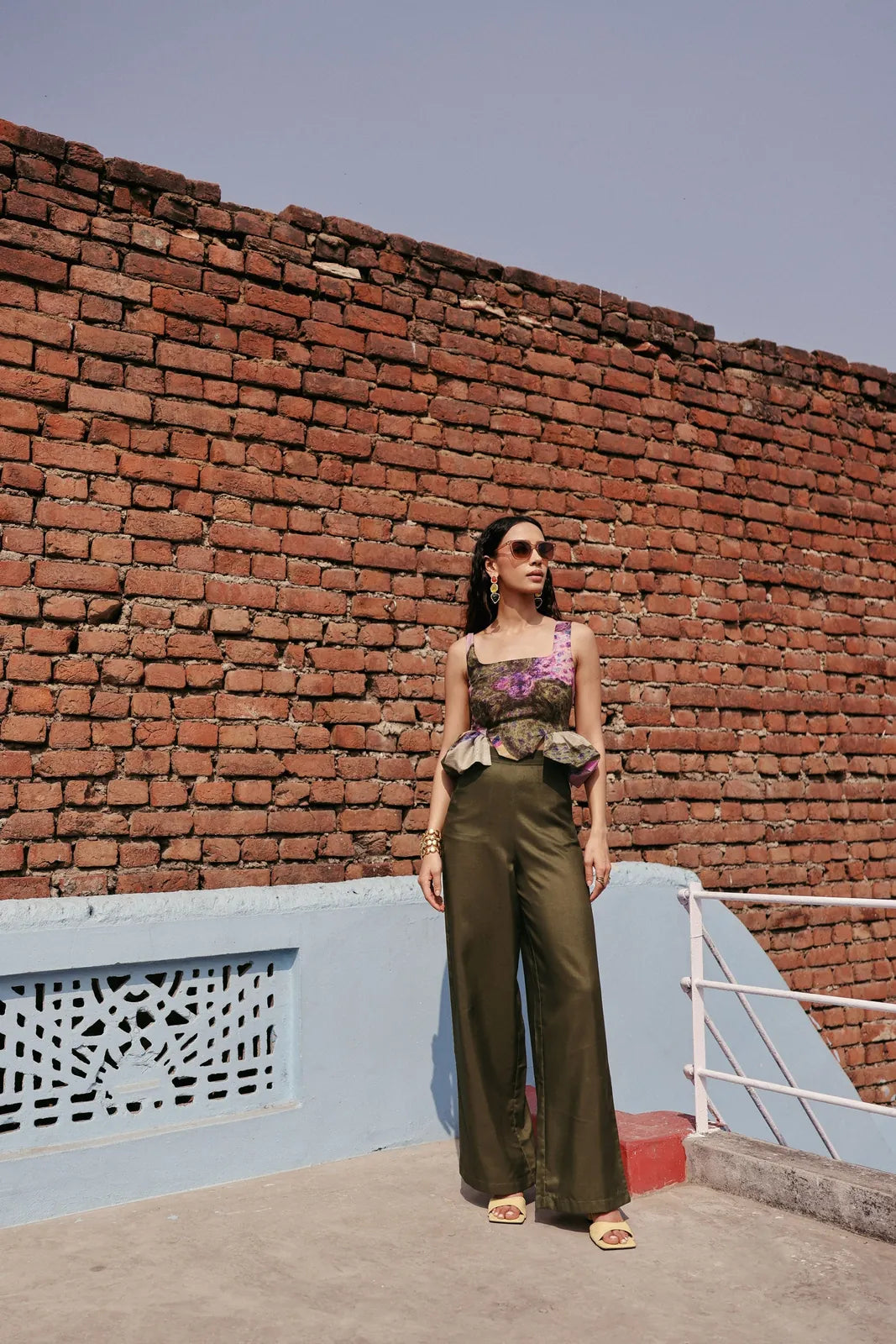 olive garden top, image 4