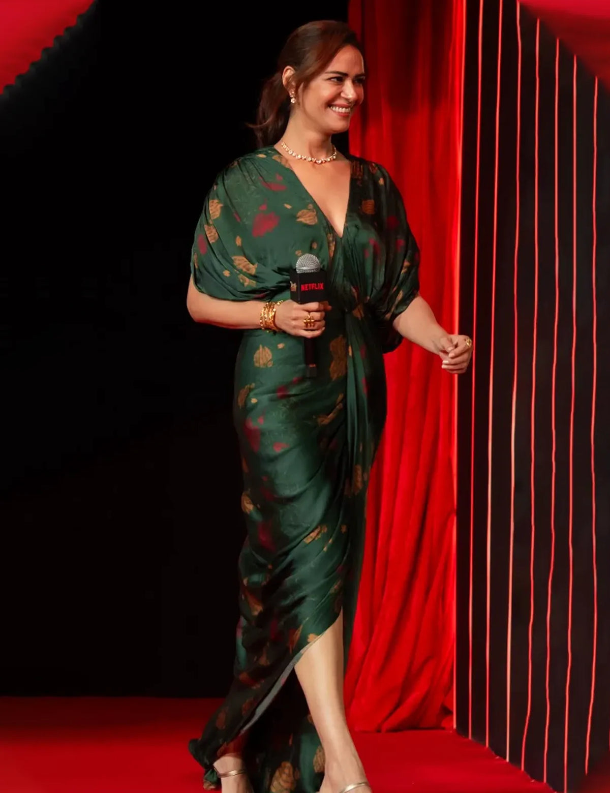 mona singh in panna plunge kaftan gown, image 2