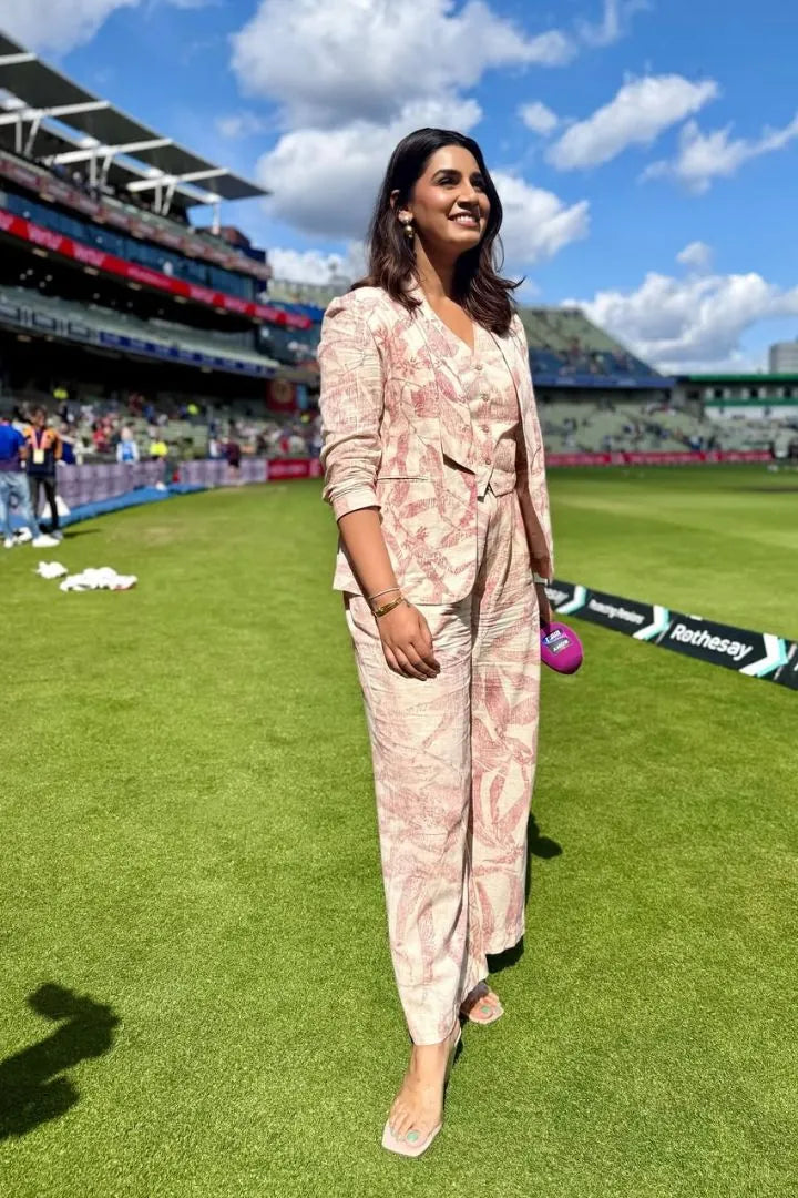 pink foliage 3-piece blazer set with vest & pants, image 1