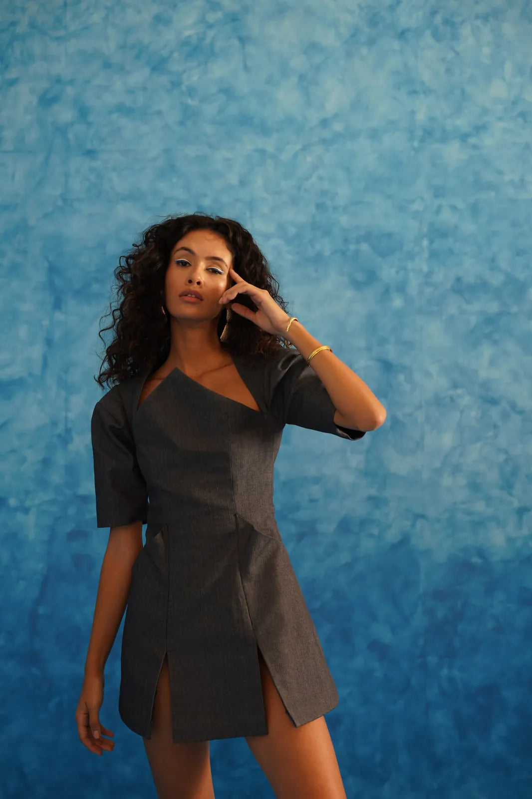 seher datta in barney stinson dress, image 1