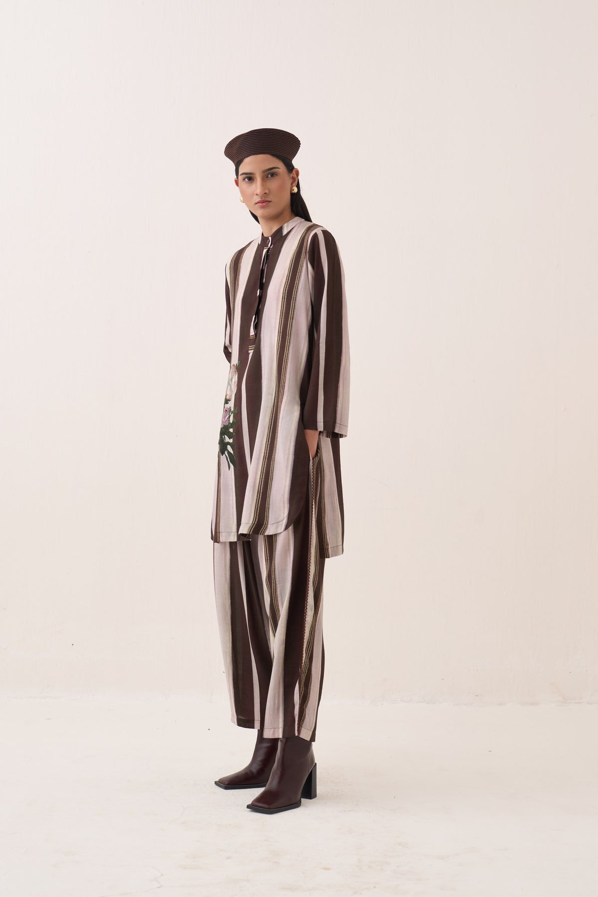 shyam barrel pants — image 2