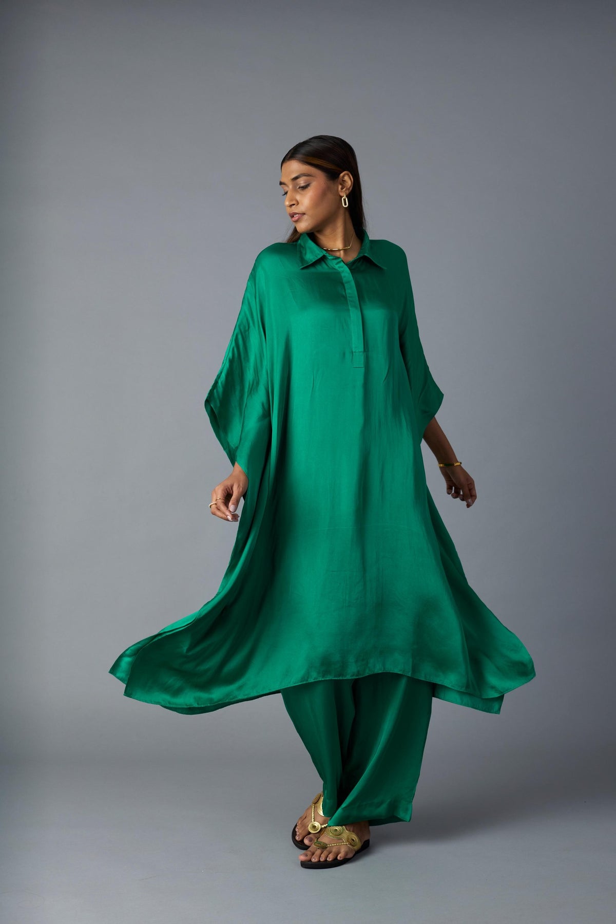 chandni kaftan set in green, image 2
