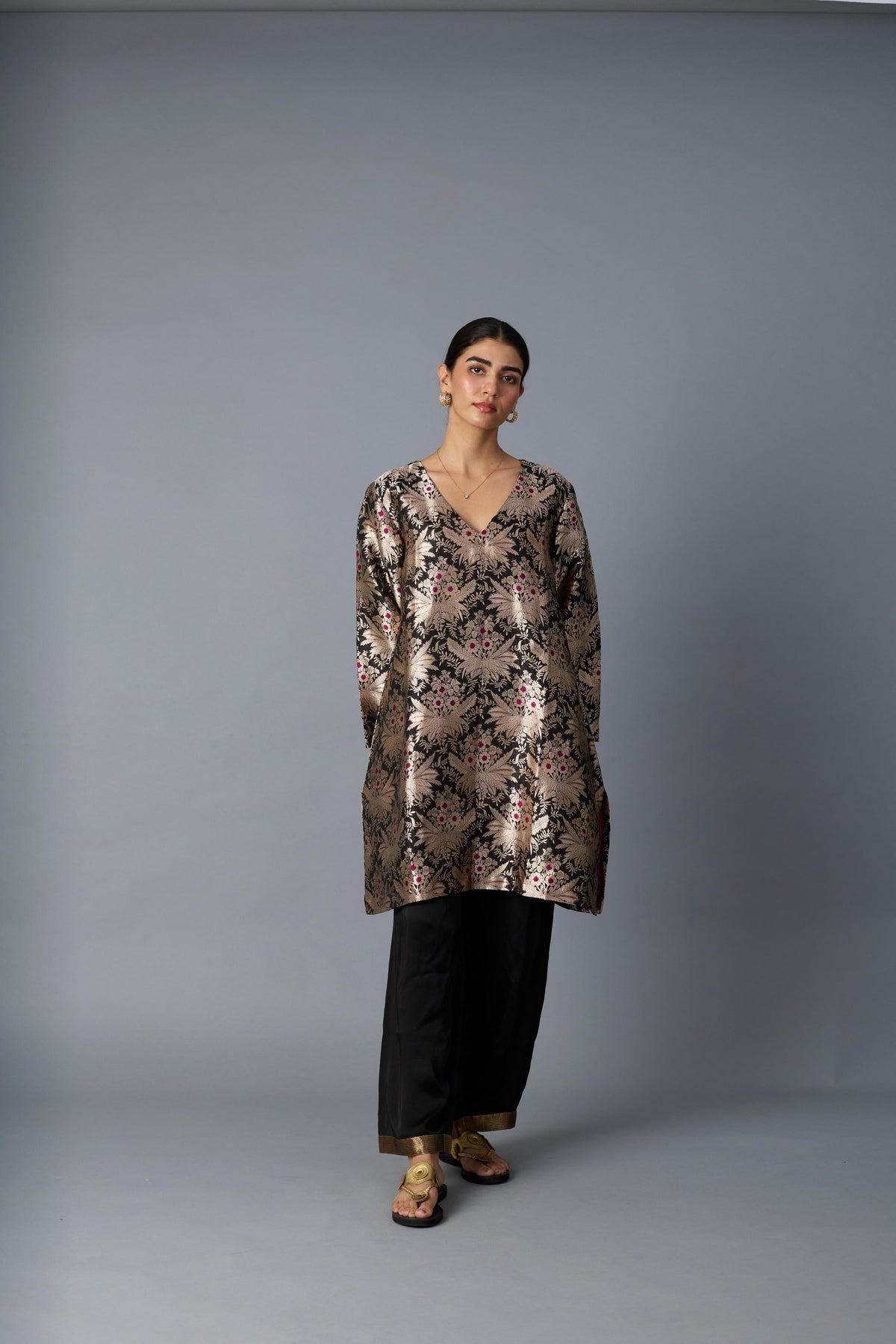 hazara co-ord set with plain pants in black, image 2