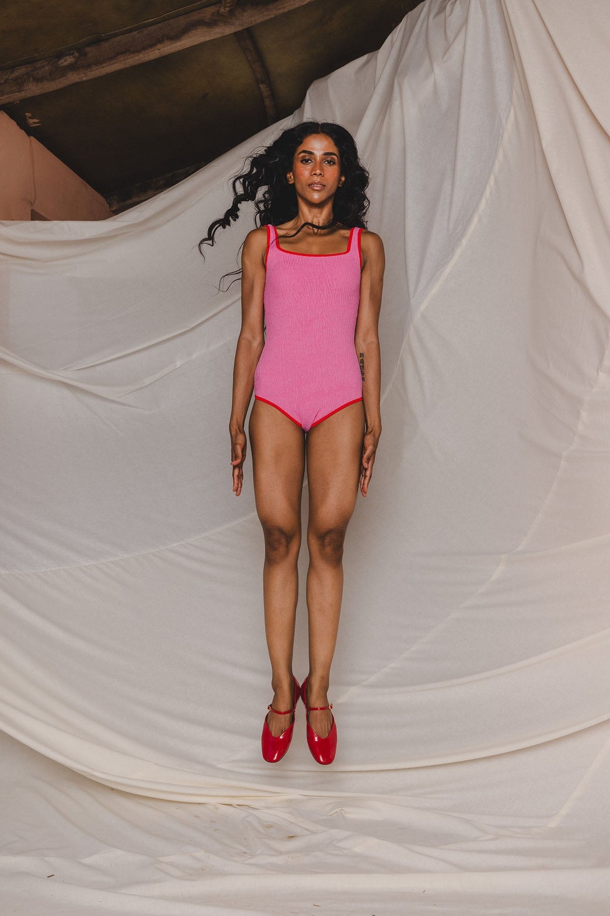 classic one piece, image 2