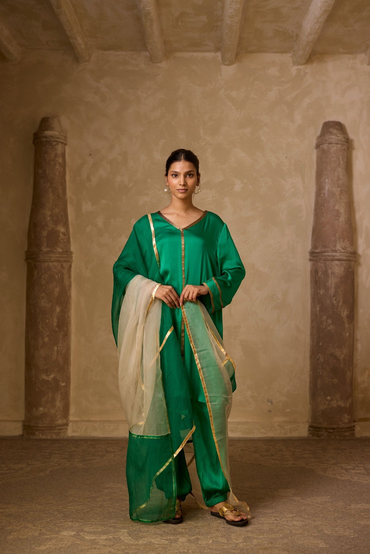 azra kurta set in green, image 2