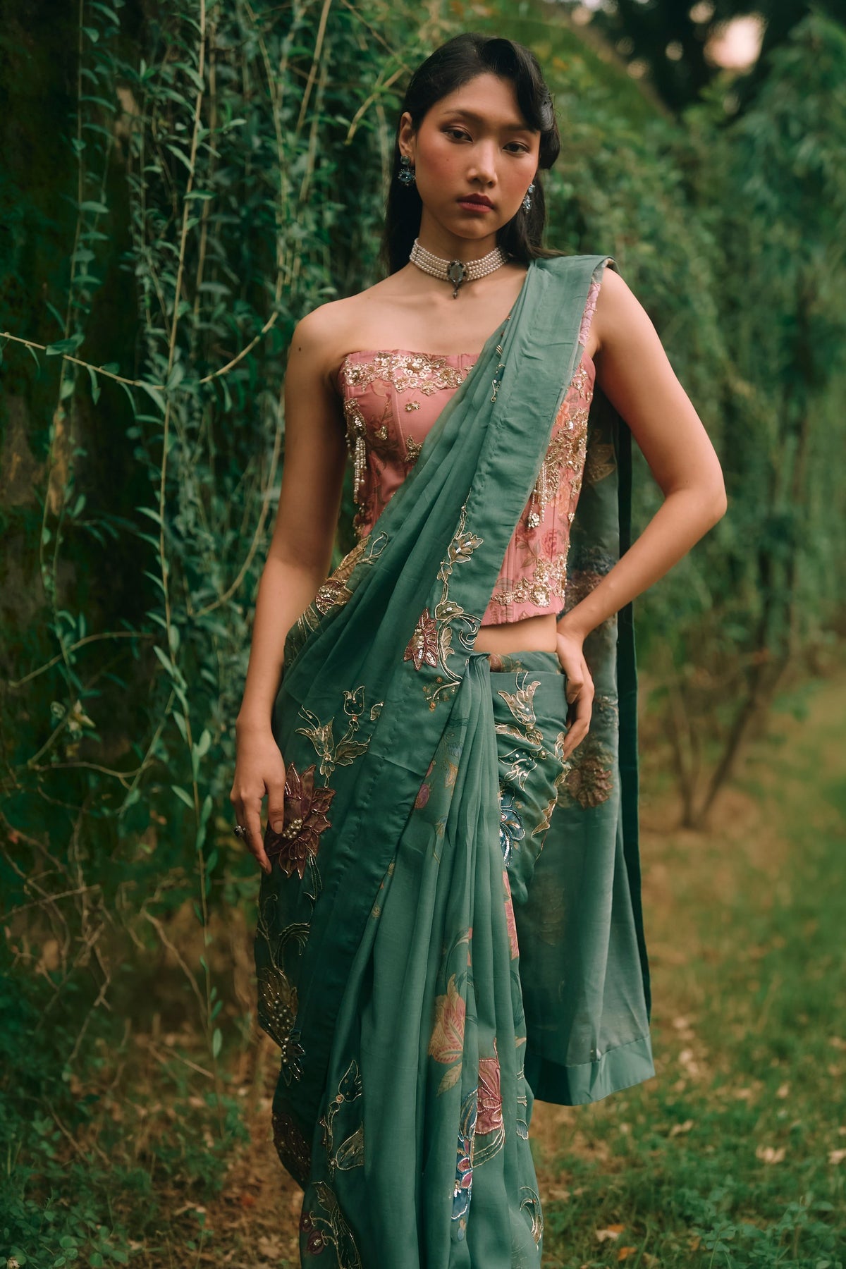 rosy saree set in forest green, image 2