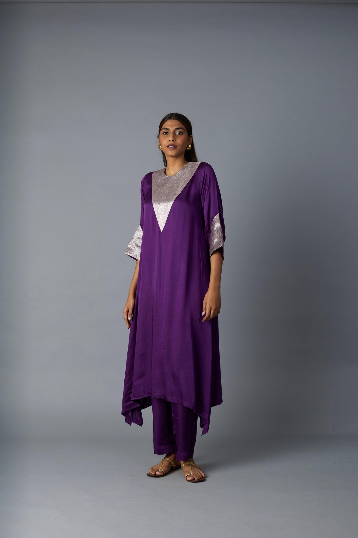 tikona kurta set in purple, image 2