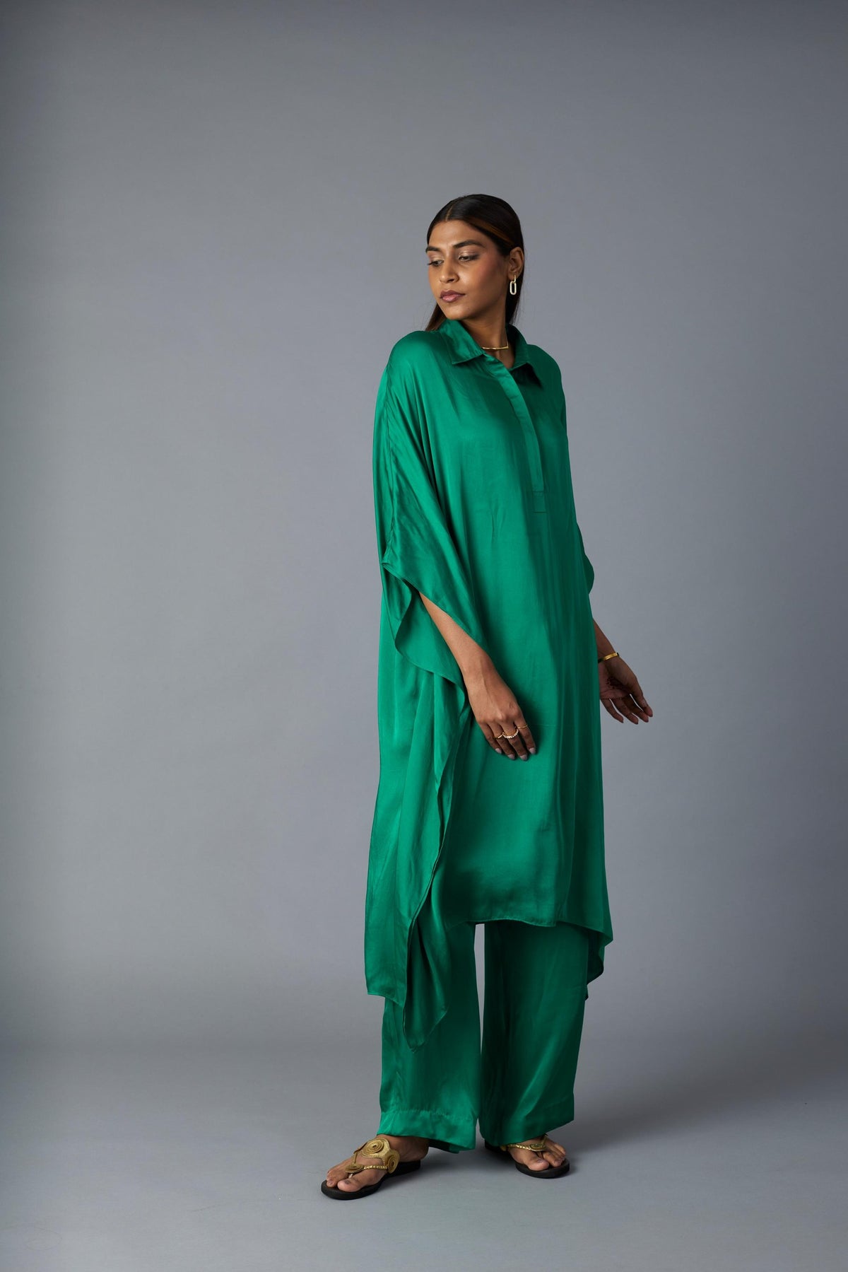 chandni kaftan set in green, image 3