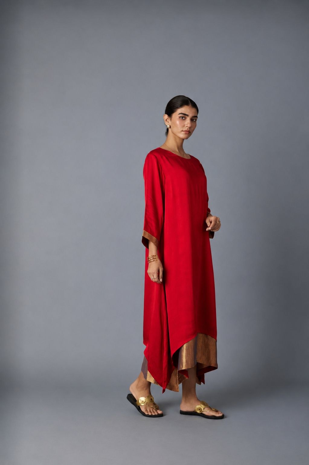 chameli dress with sleeves in red, image 3