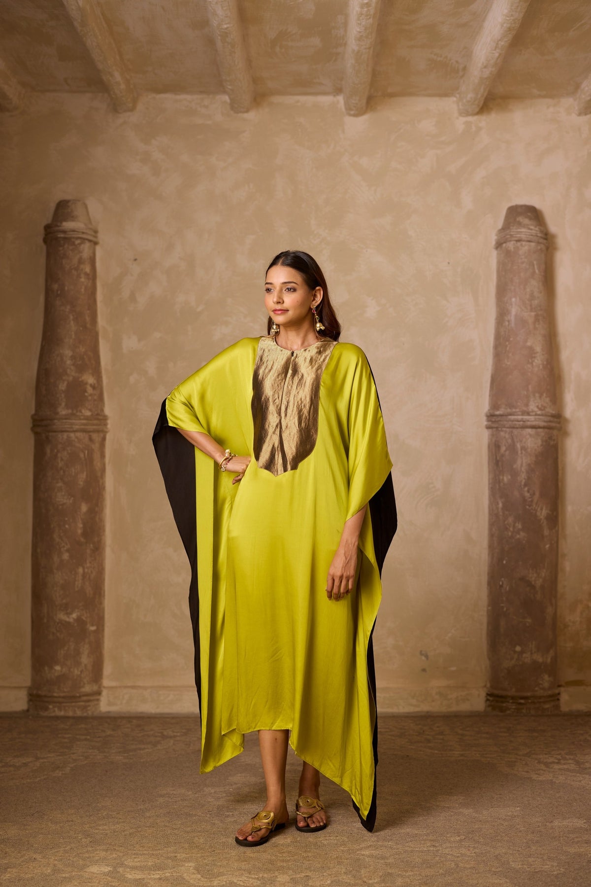 haar kaftan in lime green & black, image 3