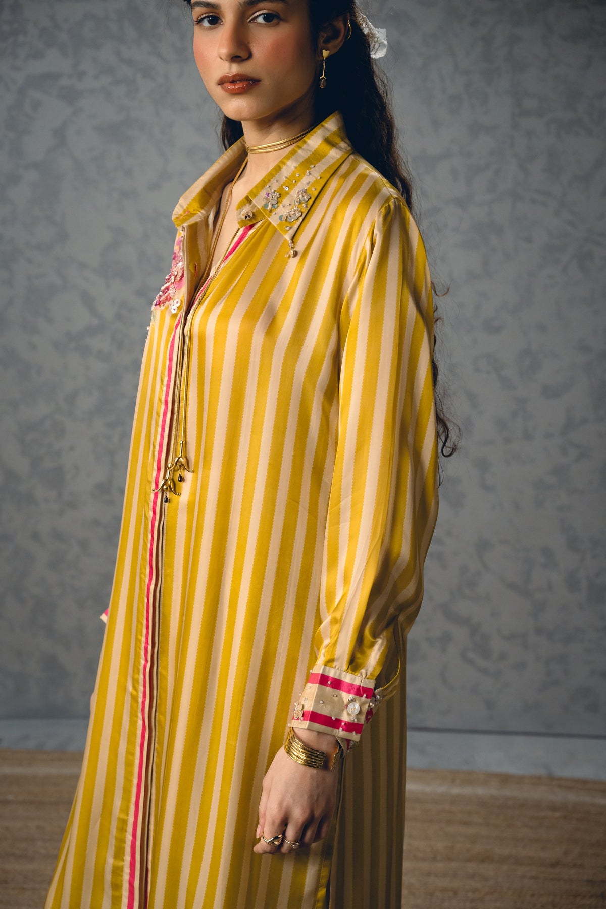 lacey kurta set in mustard, image 4