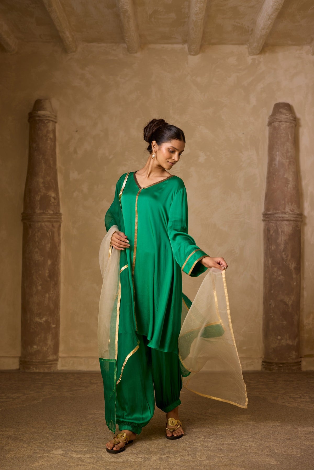 azra kurta set in green, image 5