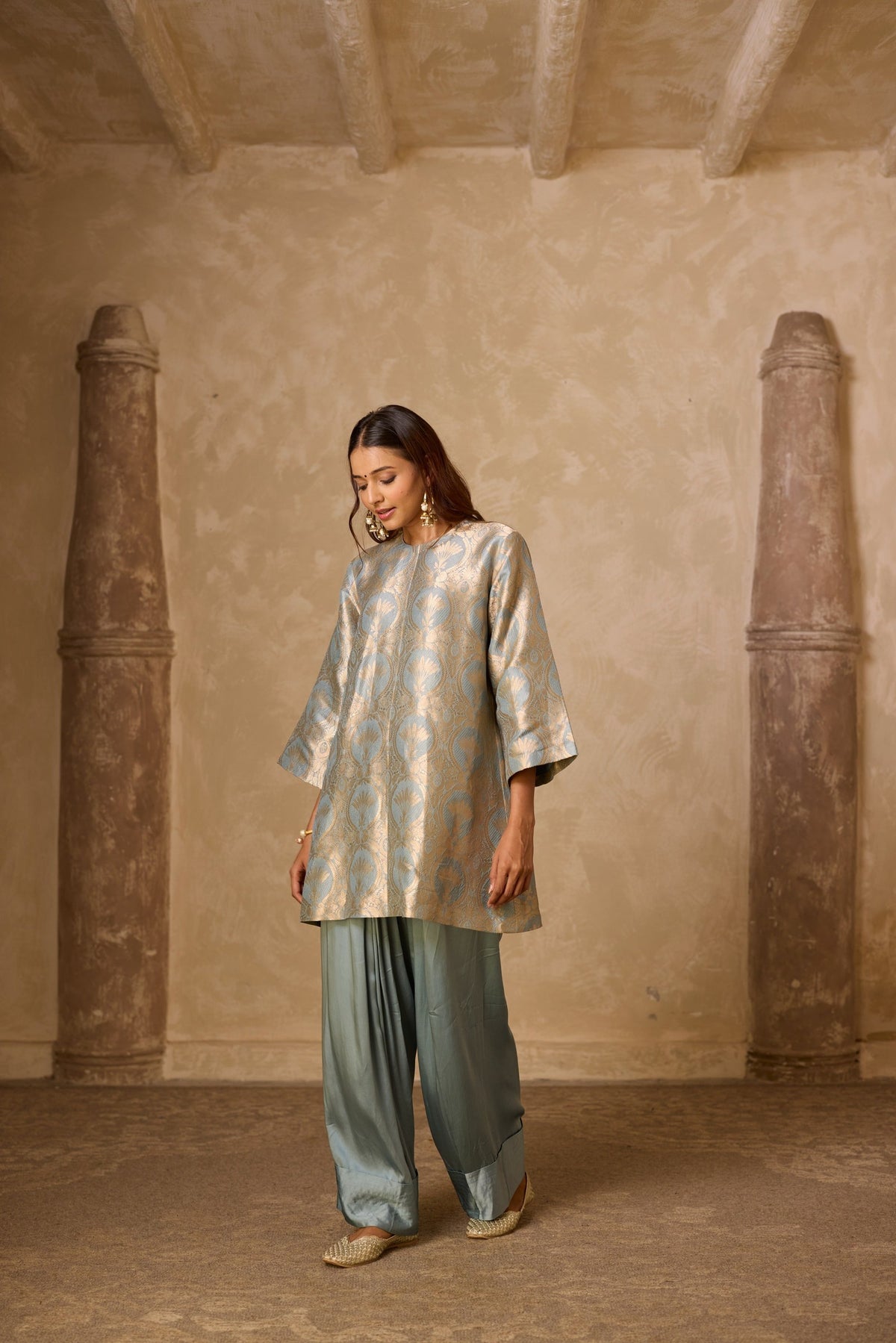 naaz farshi set in powder blue, image 5