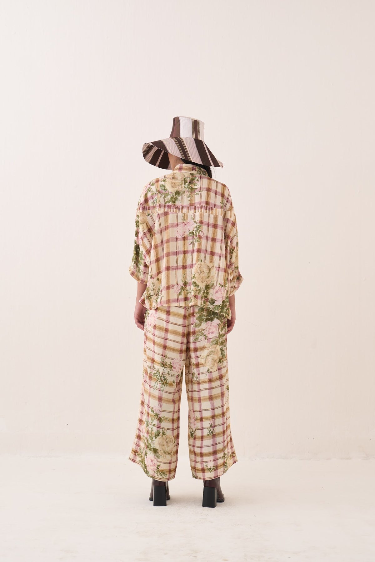 jaali rose pintuck shirt set — image 5