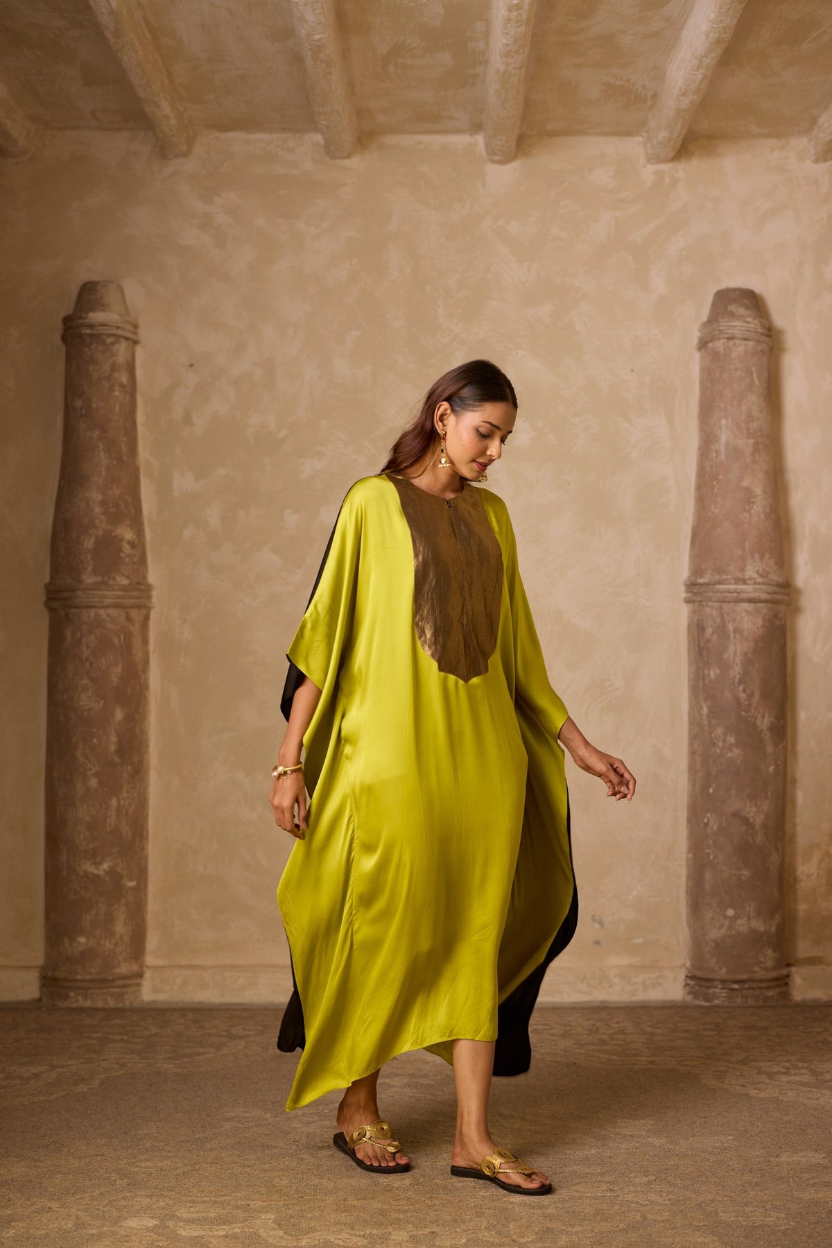 haar kaftan in lime green & black, image 6