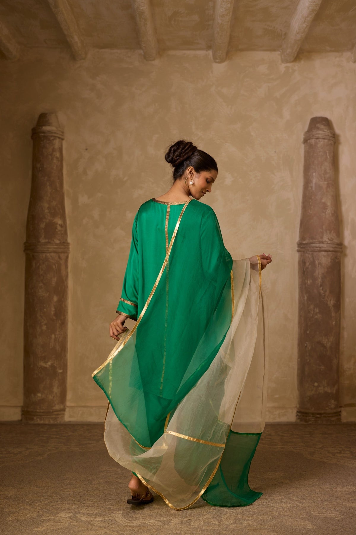azra kurta set in green, image 6