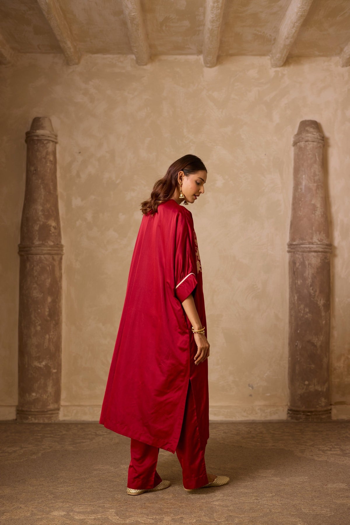 phool kaftan set in red, image 8