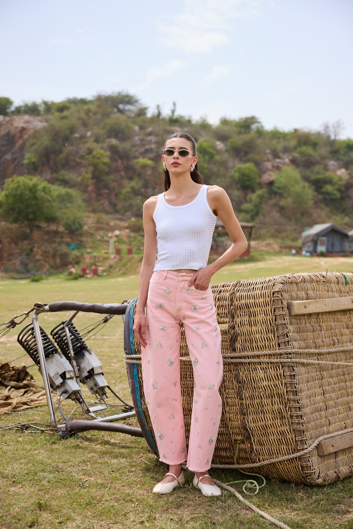 alina jeans — image 1