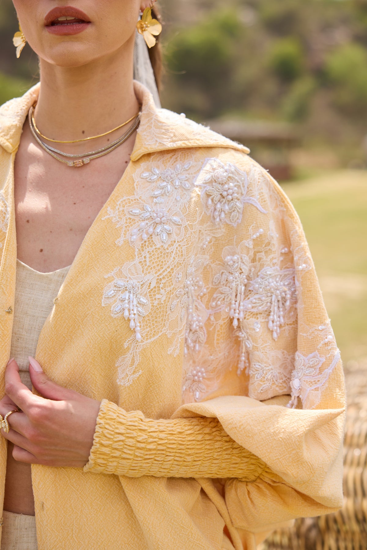 gia shrug — image 6