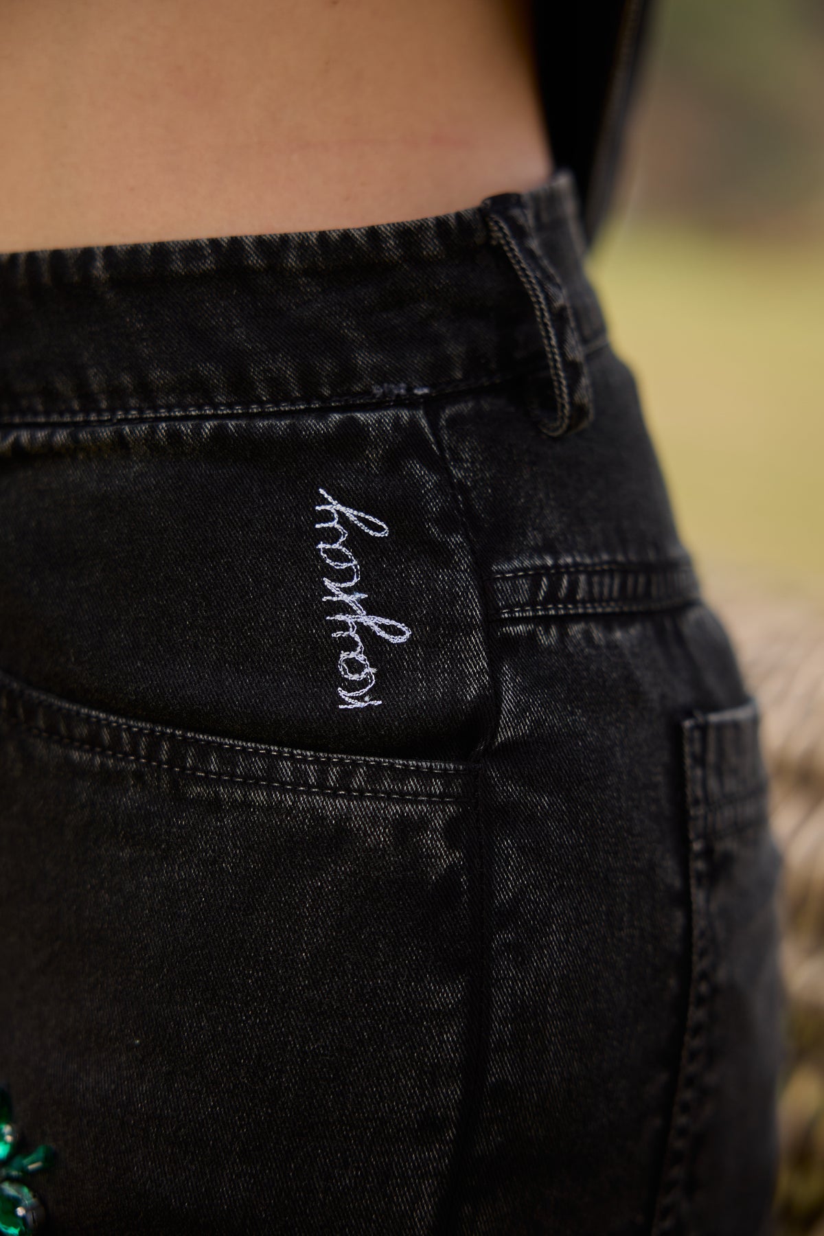alora pants — image 4