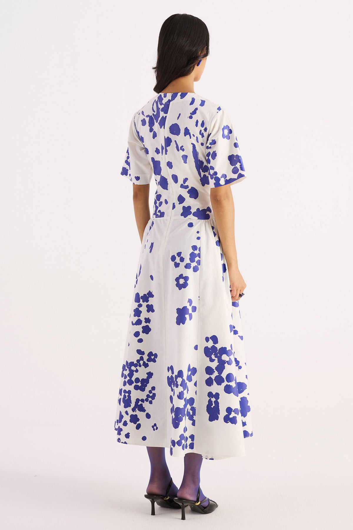 ivory gathered v-neck screen print dress — image 2