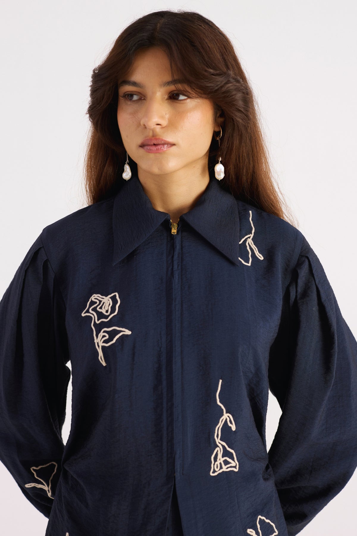 hand embroidered pleated sleeve shirt — image 5