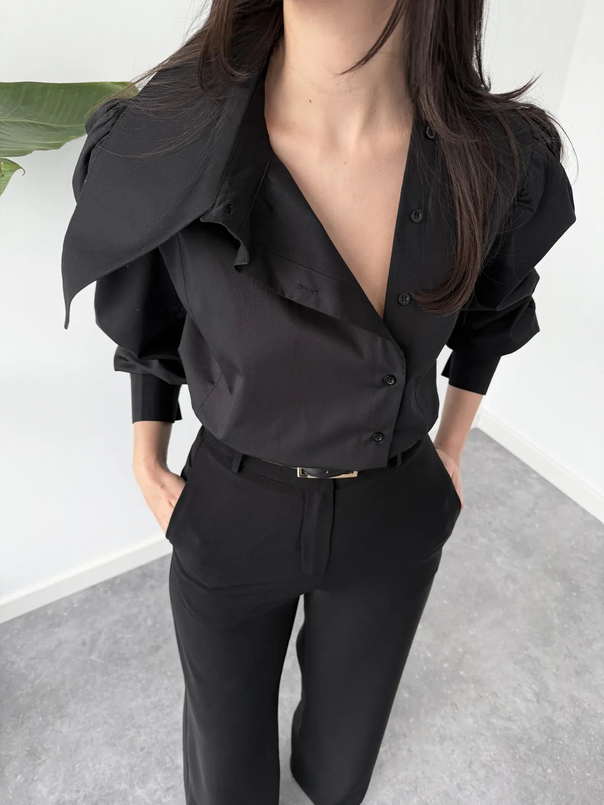 berry asymmetric collar detailed shirt, image 5