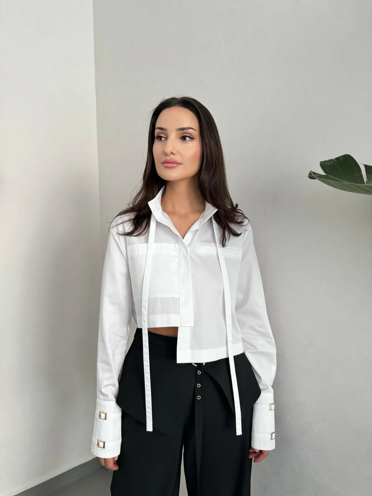 buckle up cropped shirt, image 1