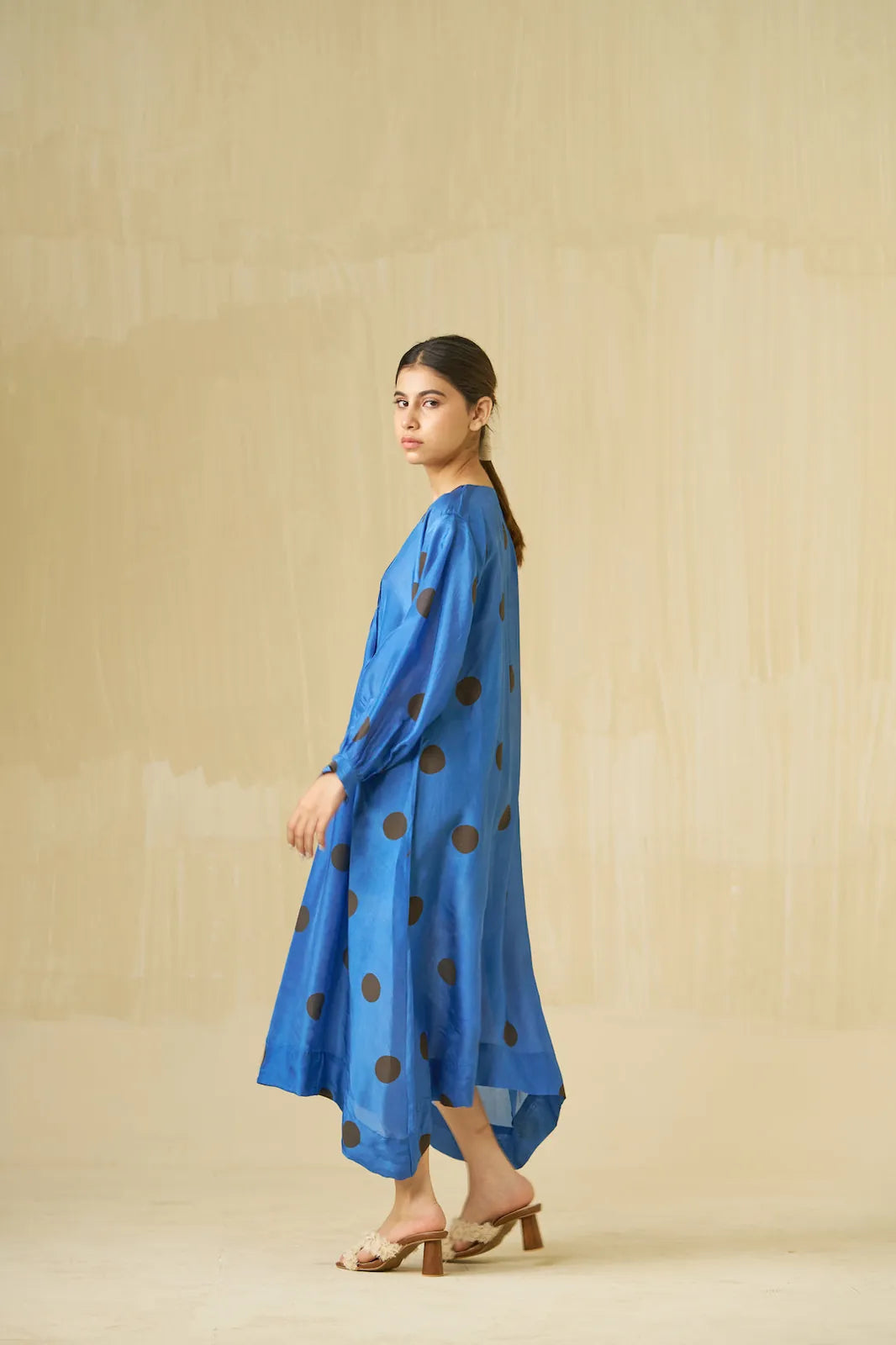 button dress, image 2