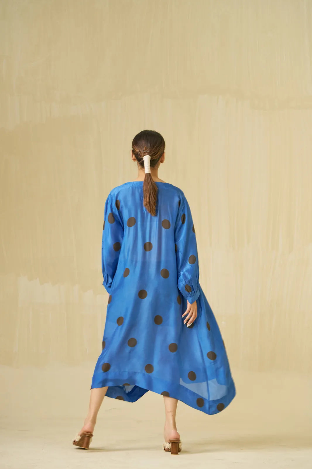 button dress, image 3