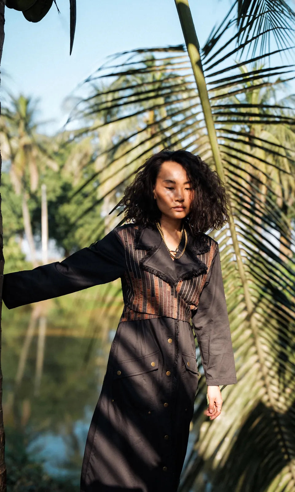 upcycled copenhagen trench - black copper, image 3