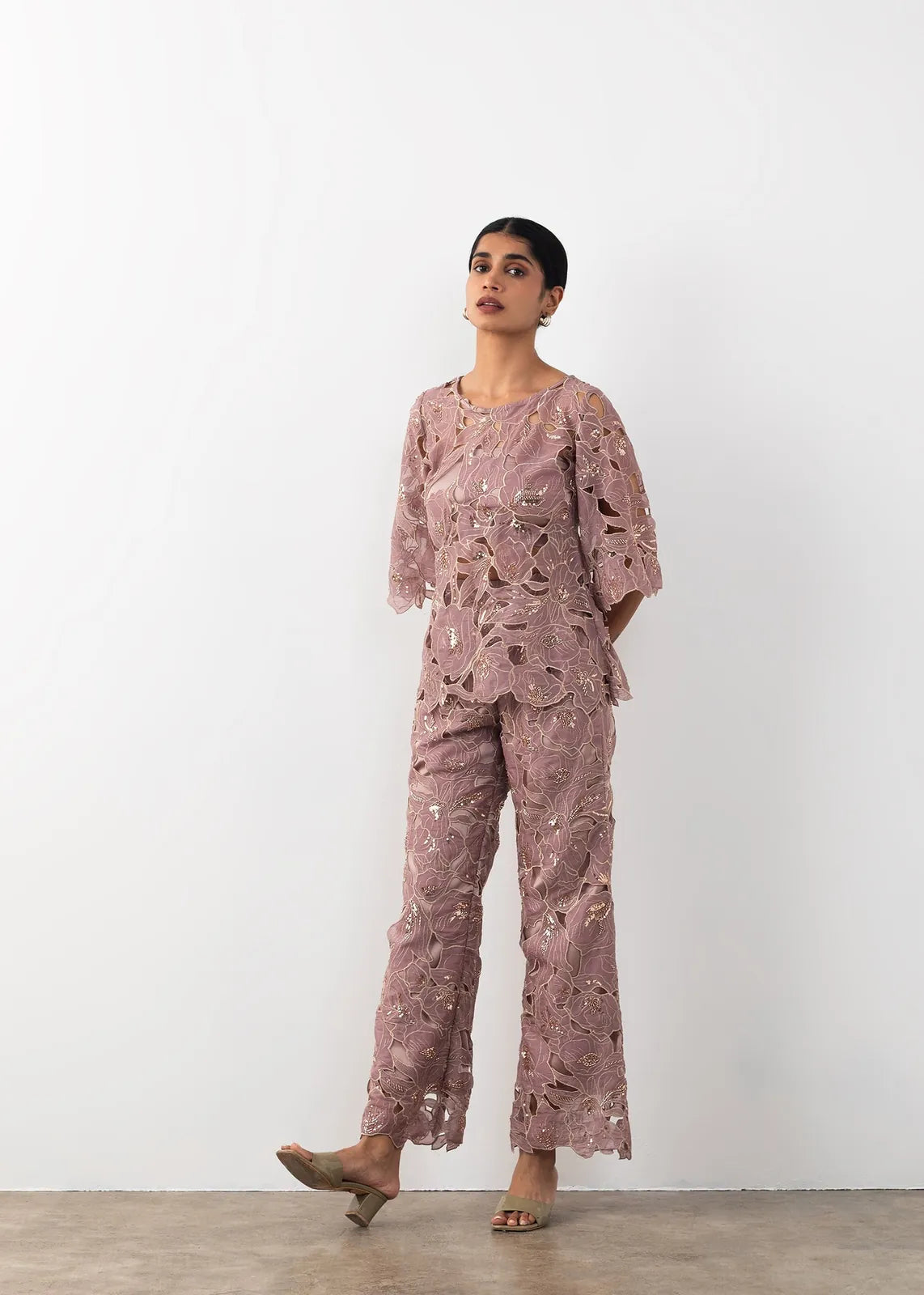 cutwork coord, image 11